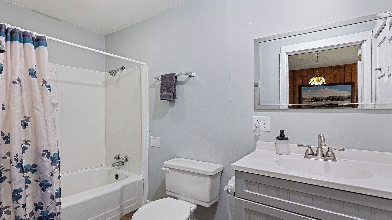 Photo of Bathroom in Lake Junaluska