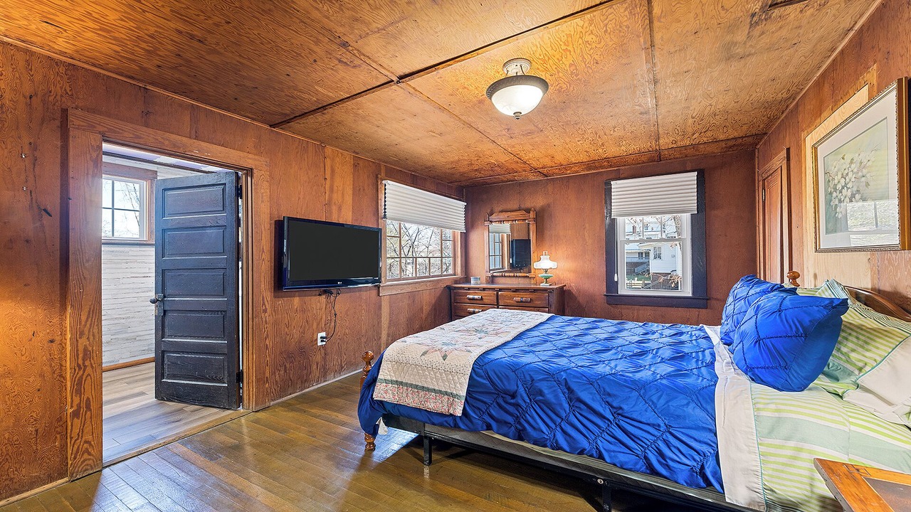 Photo of Bedroom in Lake Junaluska