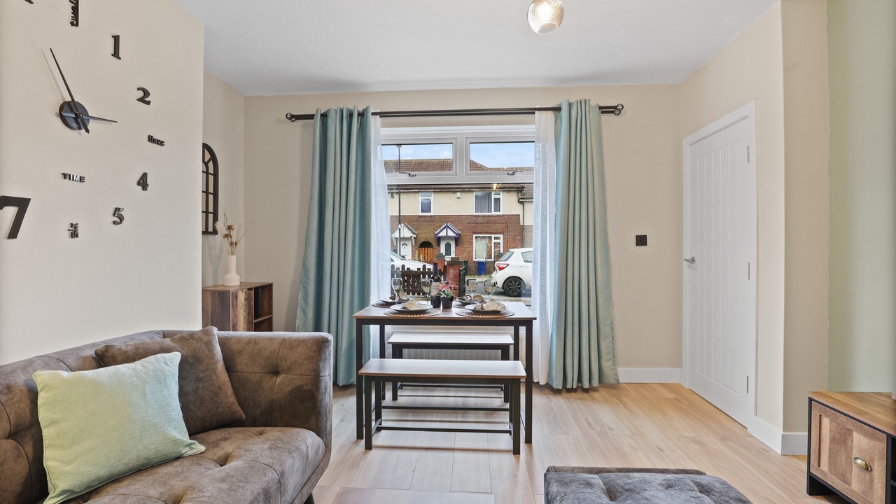 Photo of Livingroom in Newcastle-upon-Tyne