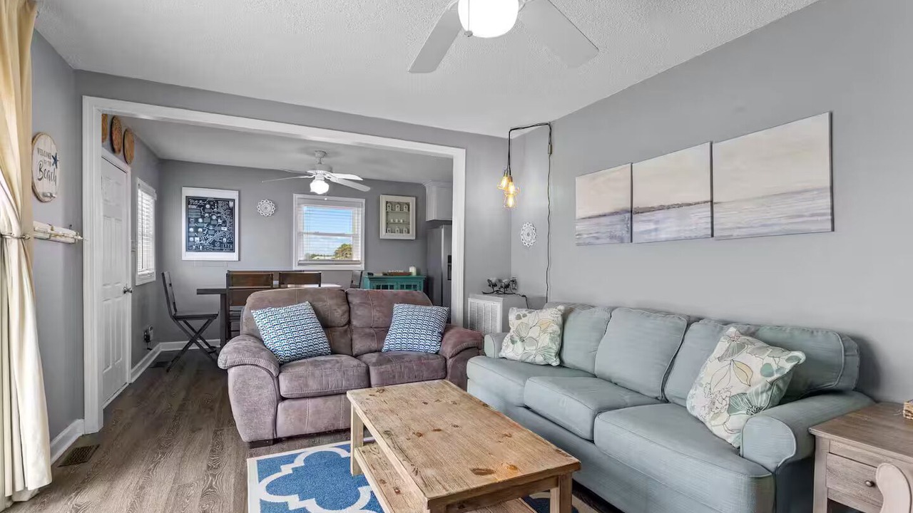 Photo of Livingroom in Harkers Island