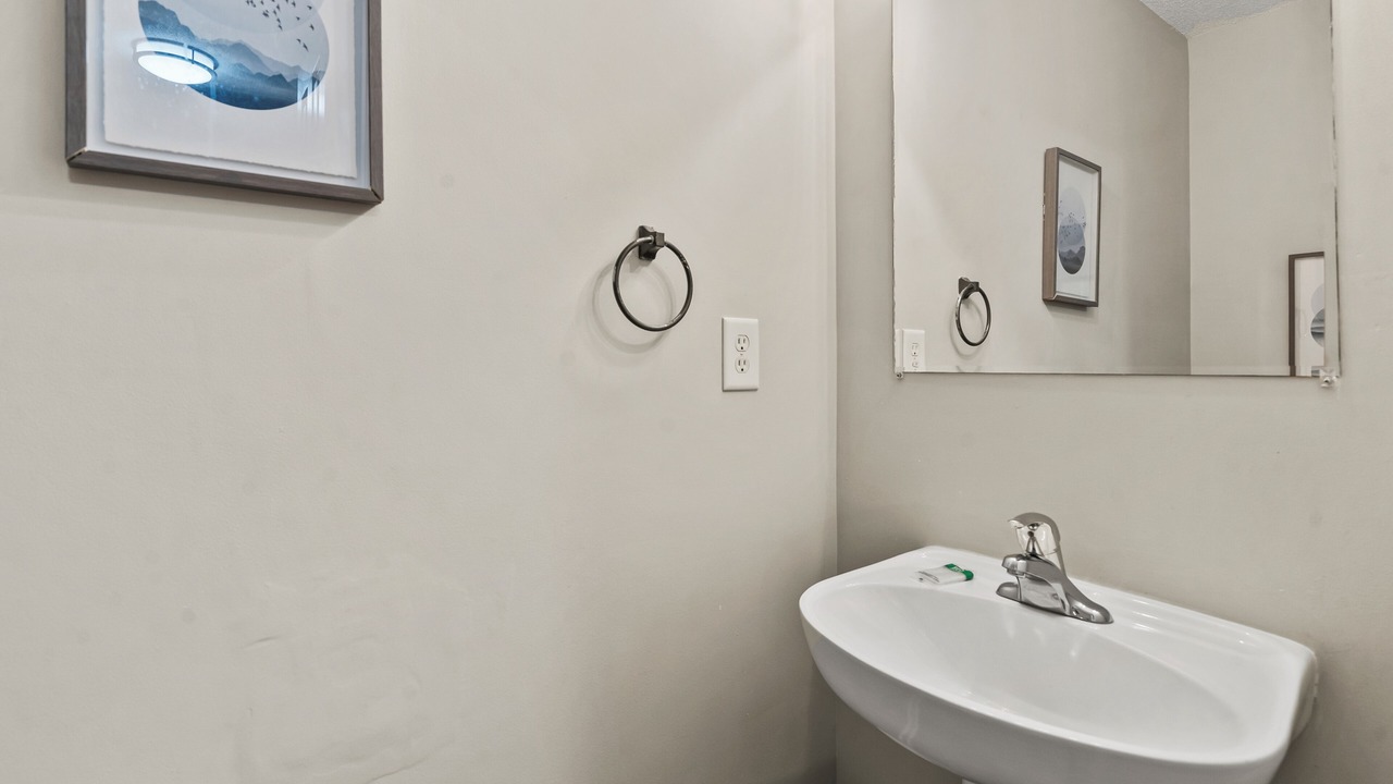 Photo of Bathroom in Harwood Lane