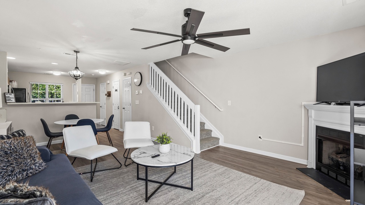 Photo of Livingroom in Harwood Lane
