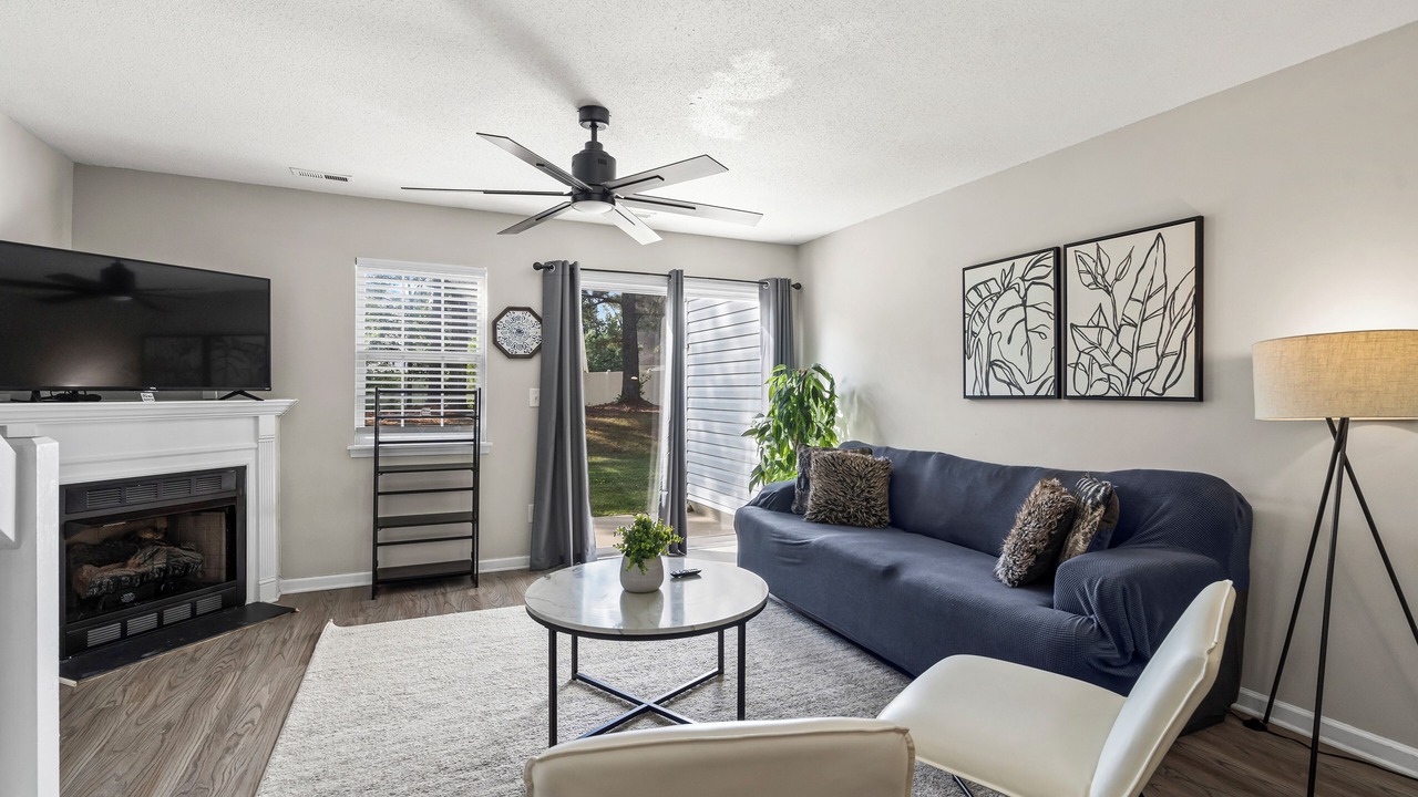 Photo of Livingroom in Harwood Lane