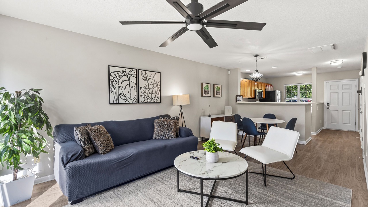 Photo of Livingroom in Harwood Lane