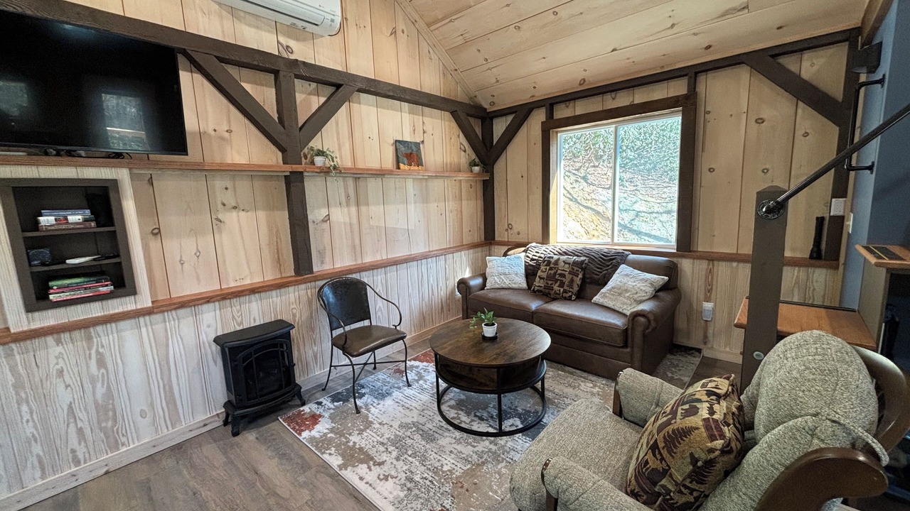 Photo of Livingroom in Brevard