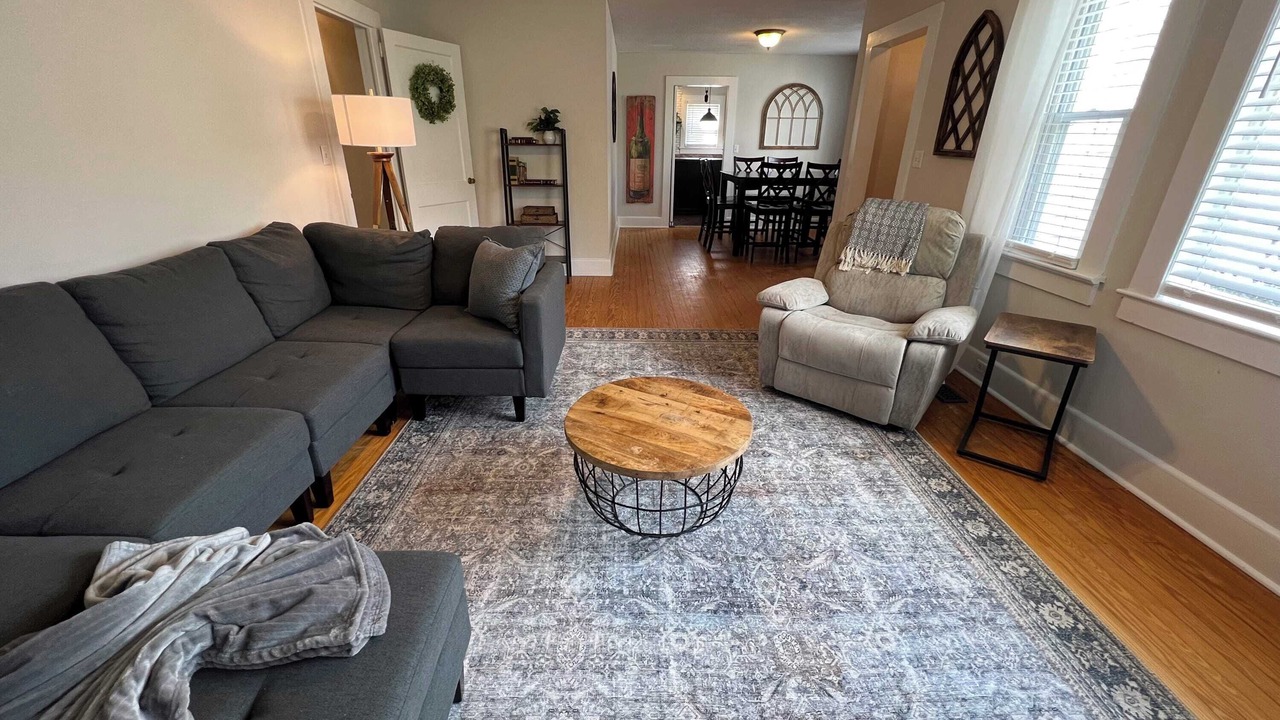 Photo of Livingroom in Clayton