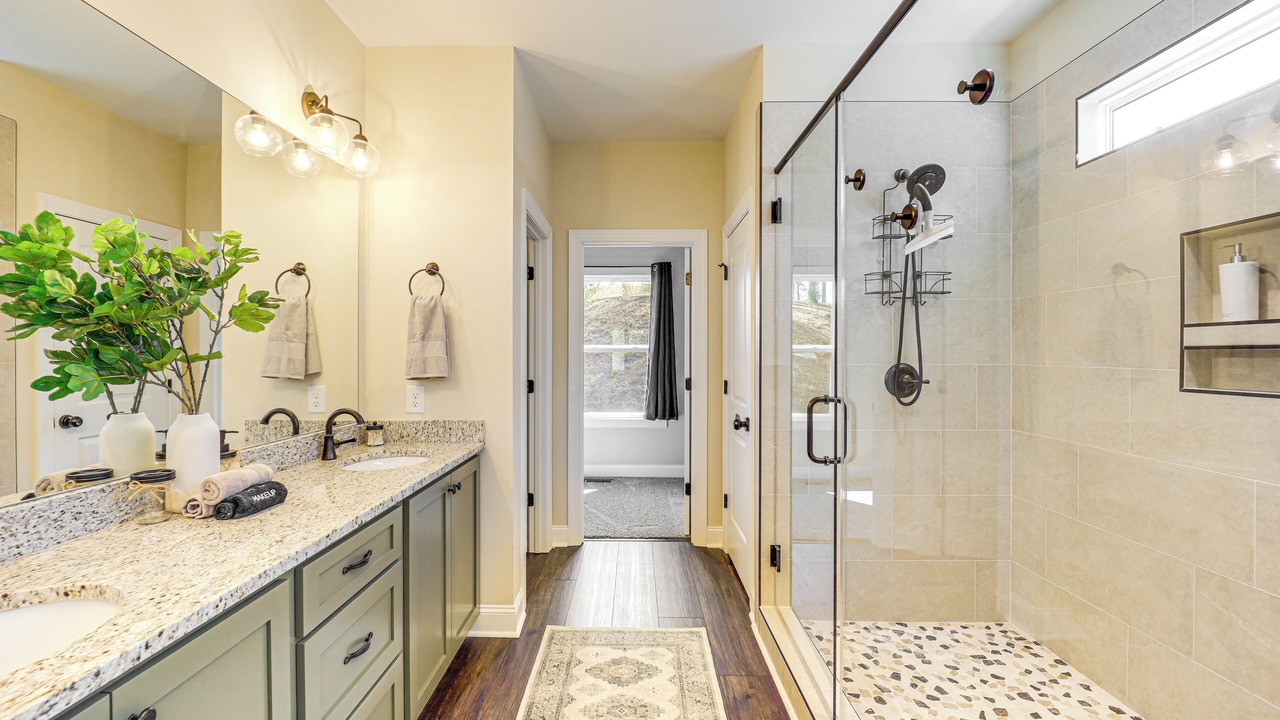 Photo of Bathroom in Hickory