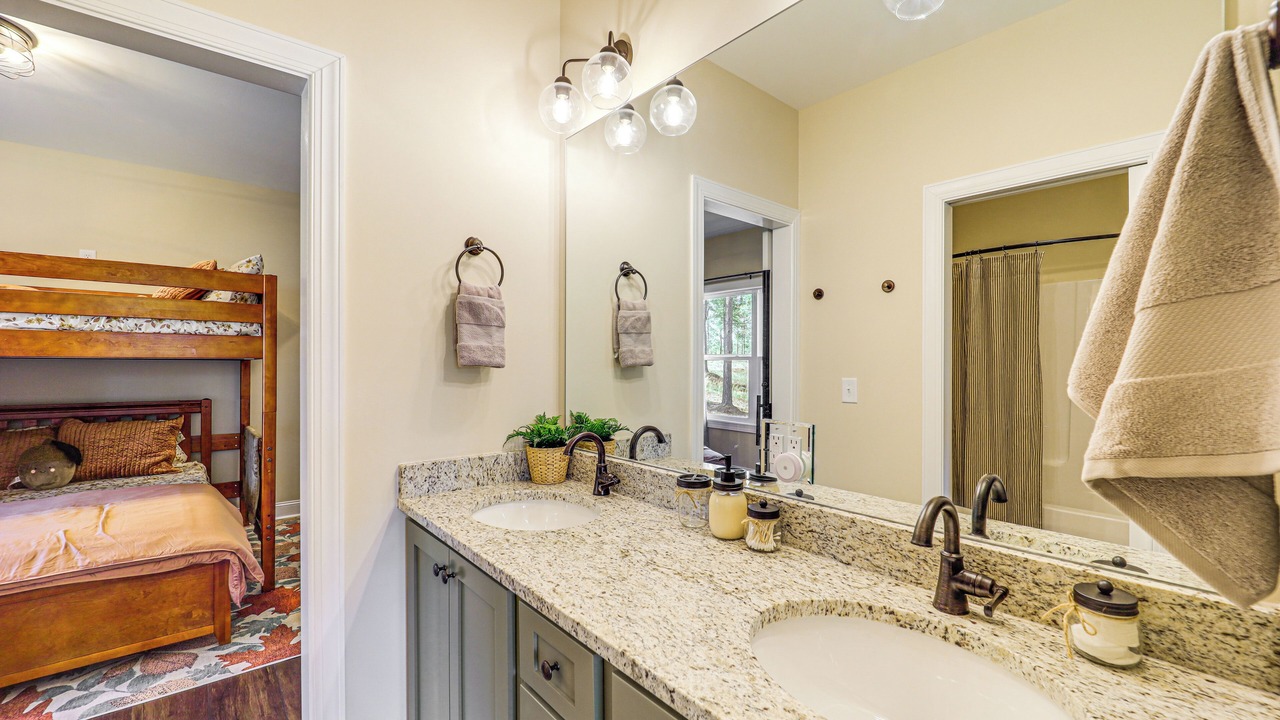 Photo of Bathroom in Hickory