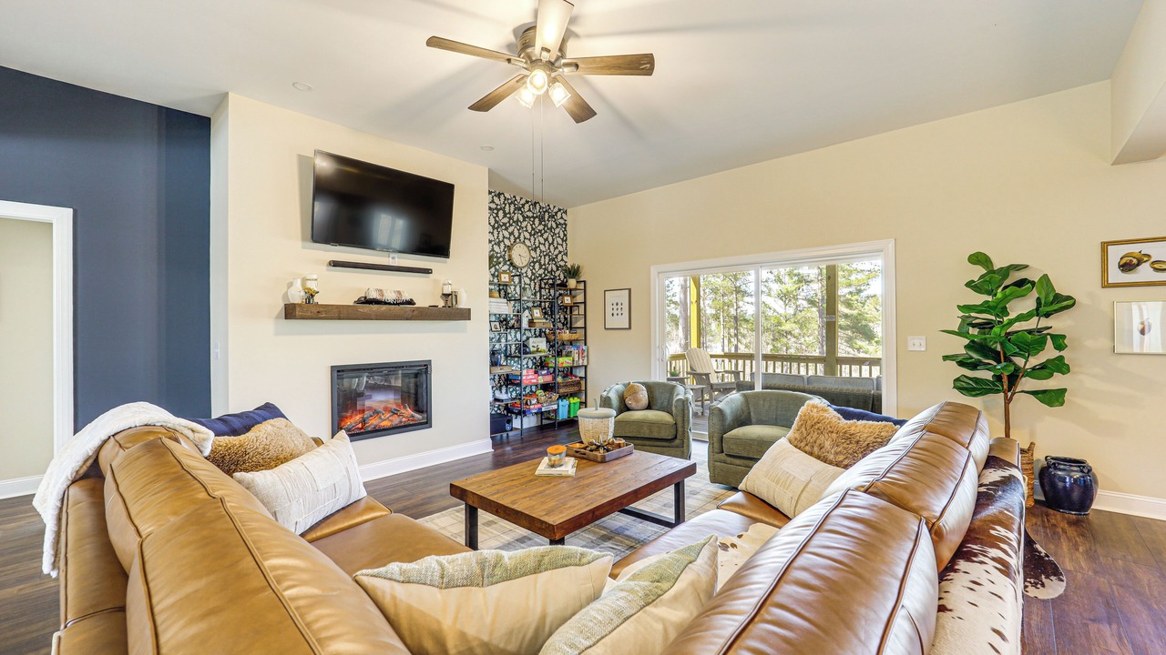 Photo of Livingroom in Hickory