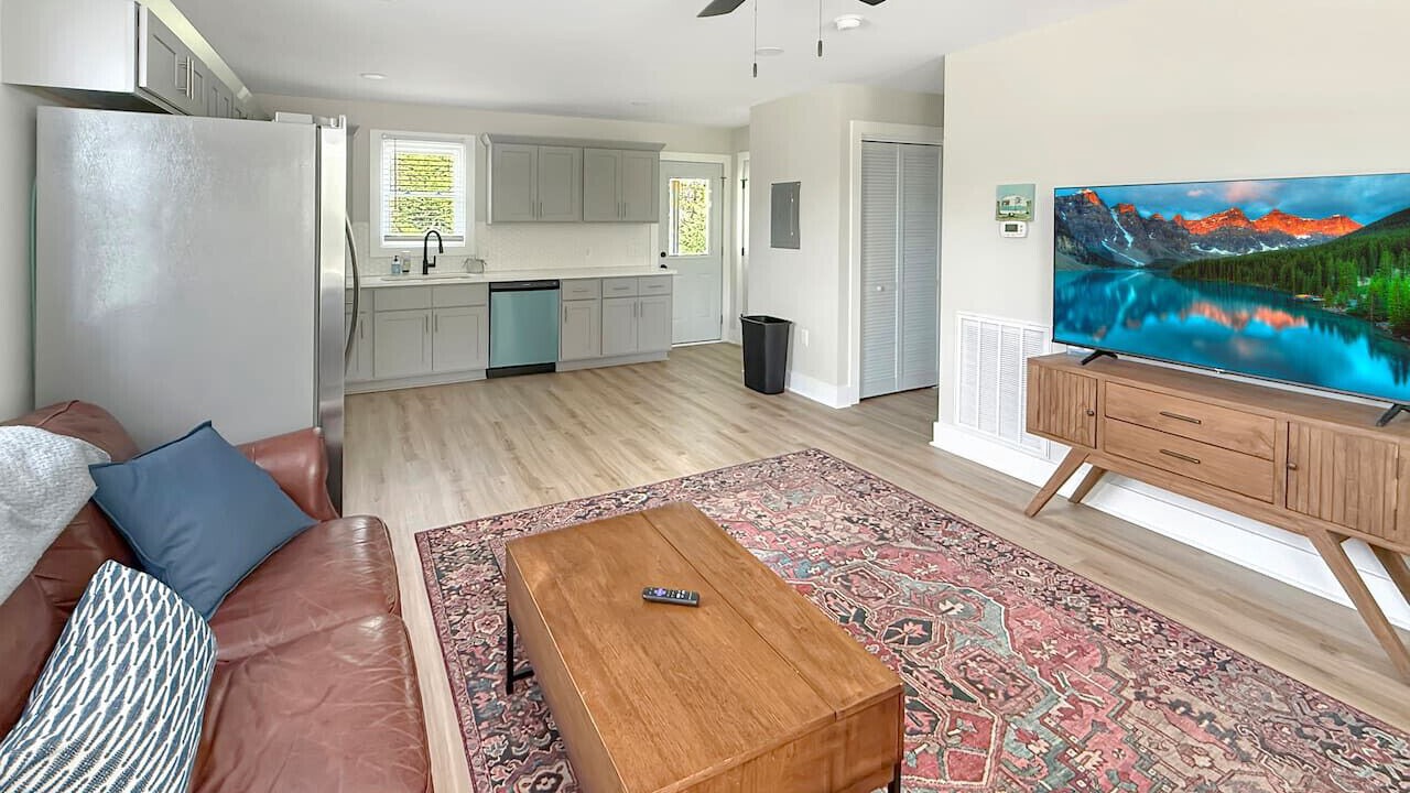 Photo of Livingroom in Southwest Raleigh