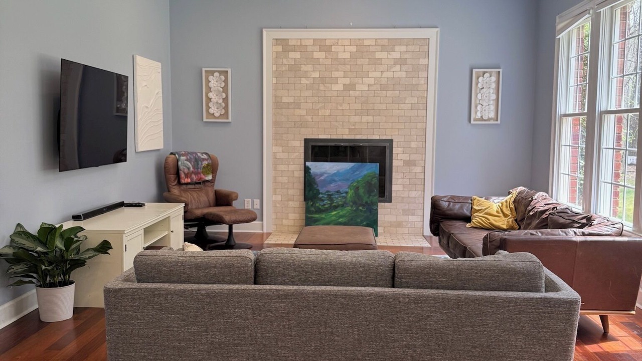 Photo of Livingroom in Chapel Hill