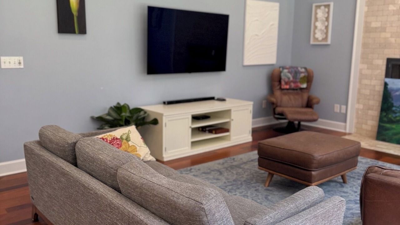 Photo of Livingroom in Chapel Hill