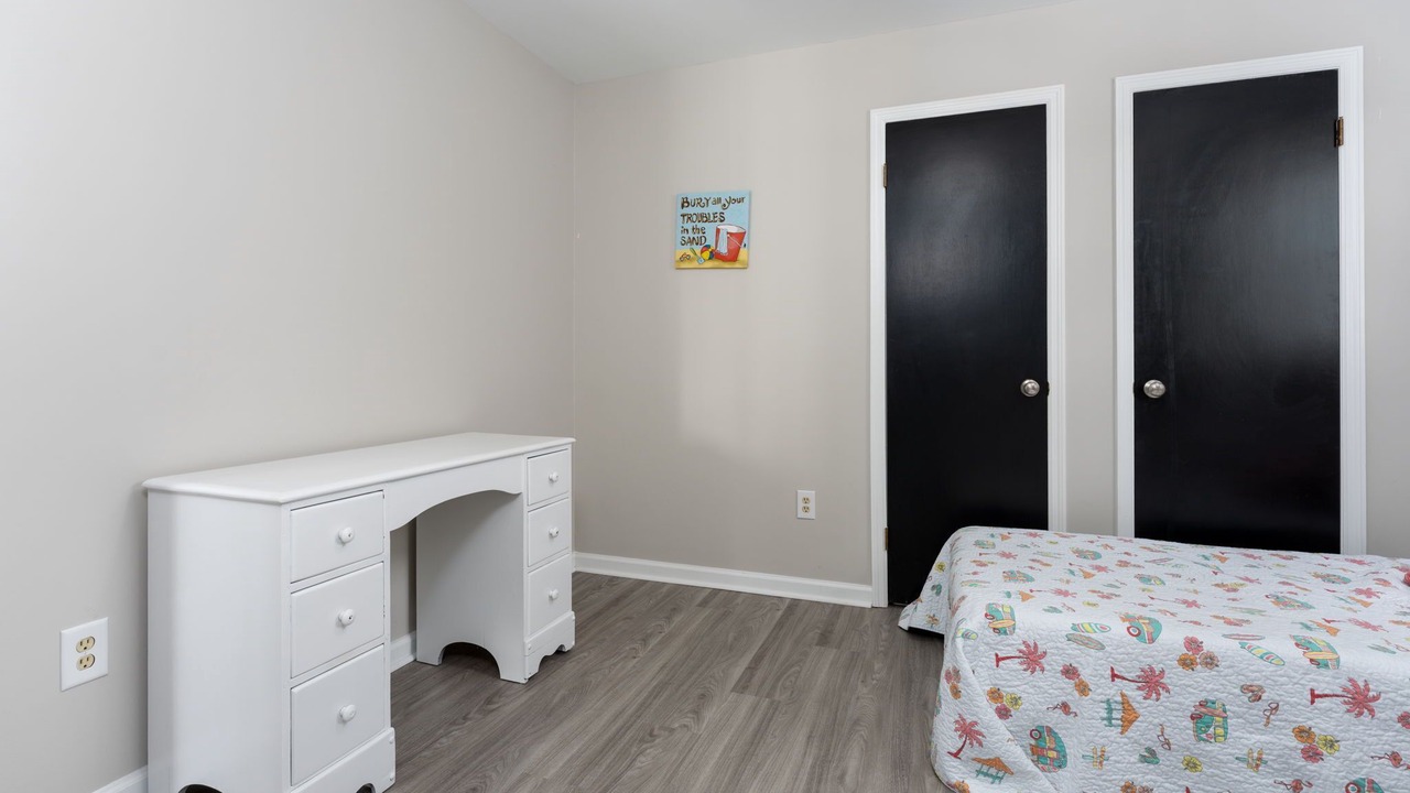 Photo of Bedroom in McCutcheon Field