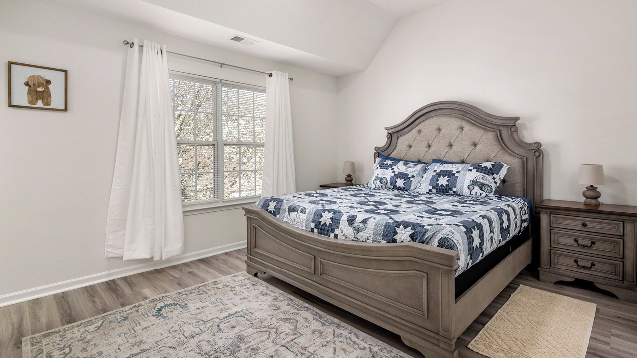 Photo of Bedroom in Harwood Lane