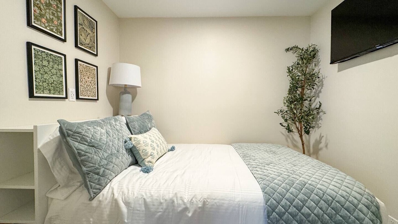 Photo of Bedroom in Burnsville