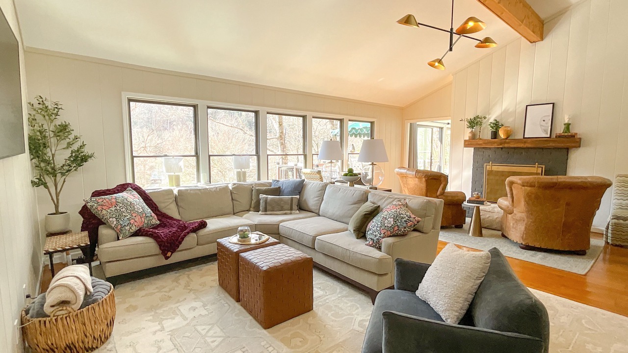 Photo of Livingroom in Burnsville