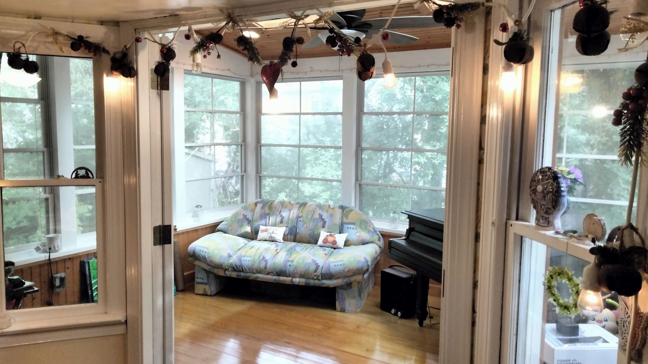 Photo of Livingroom in Northeast Raleigh