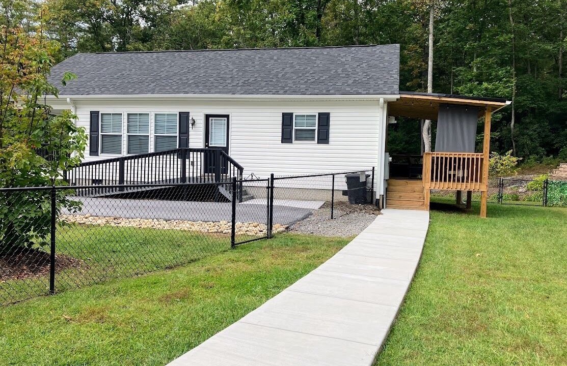 Photo of Outdoor in Fletcher