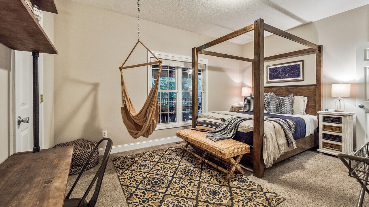 Photo of Bedroom in Skyland
