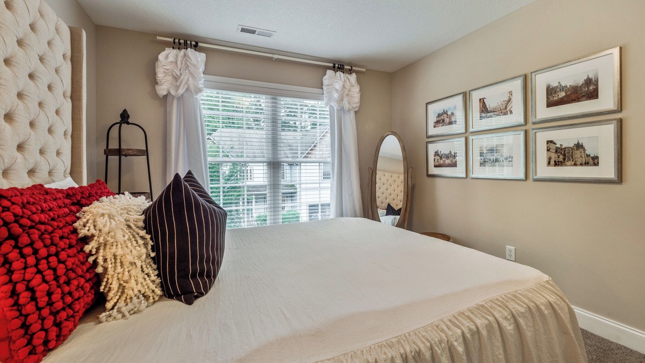 Photo of Bedroom in Skyland