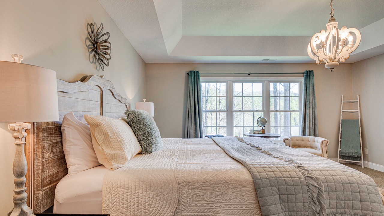 Photo of Bedroom in Royal Pines