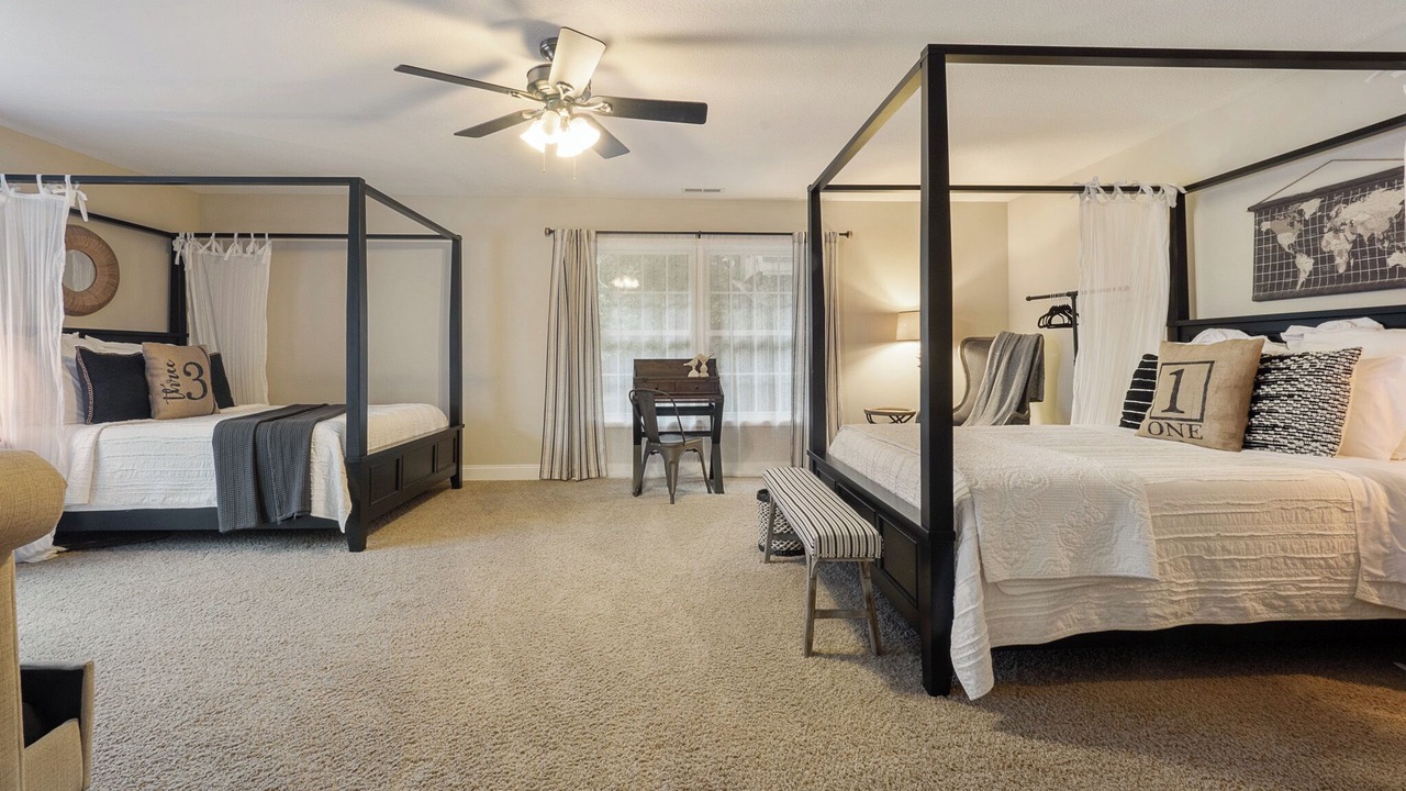 Photo of Bedroom in Royal Pines