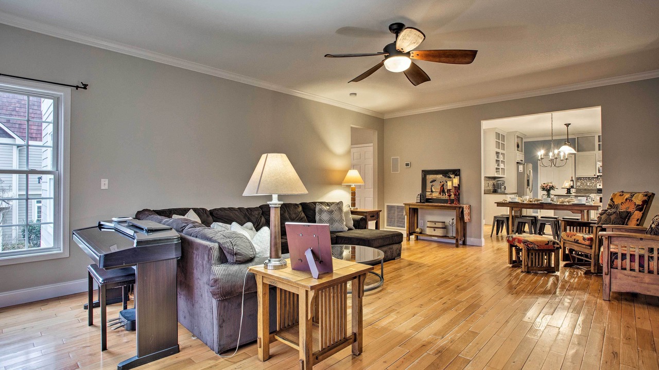 Photo of Livingroom in Royal Pines