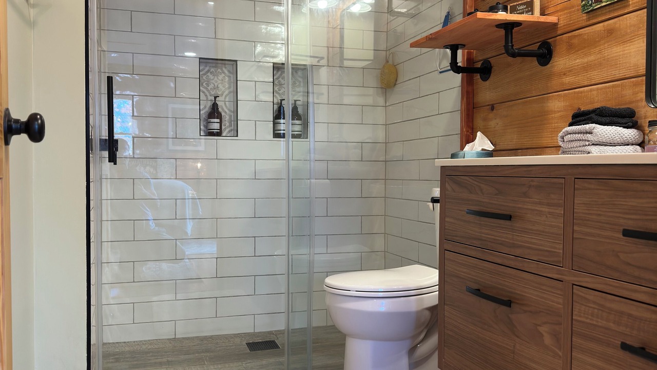 Photo of Bathroom in Hemphill Heights