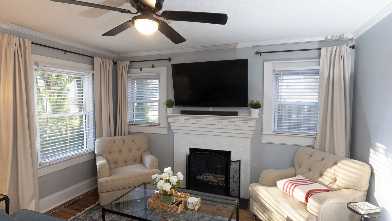 Photo of Livingroom in Terry Sanford