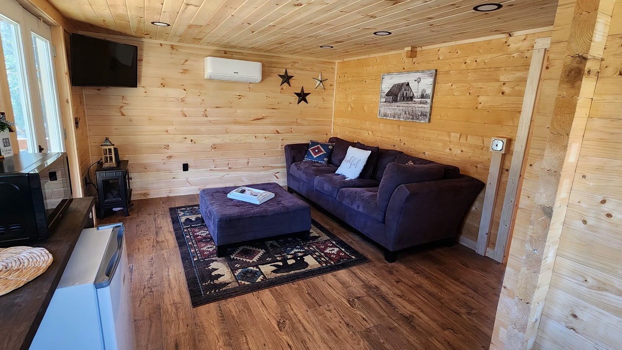 Photo of Livingroom in Cullowhee