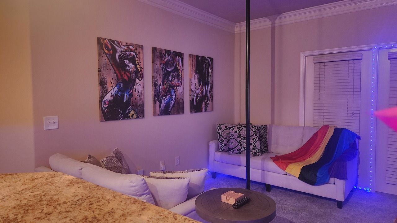 Photo of Livingroom in Executive Park