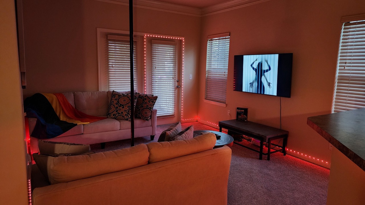 Photo of Livingroom in Executive Park