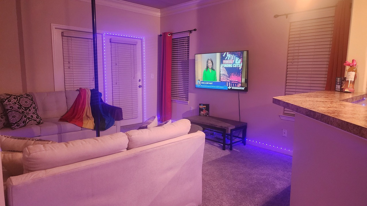 Photo of Livingroom in Executive Park