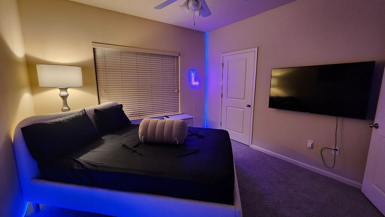 Photo of Bedroom in Executive Park