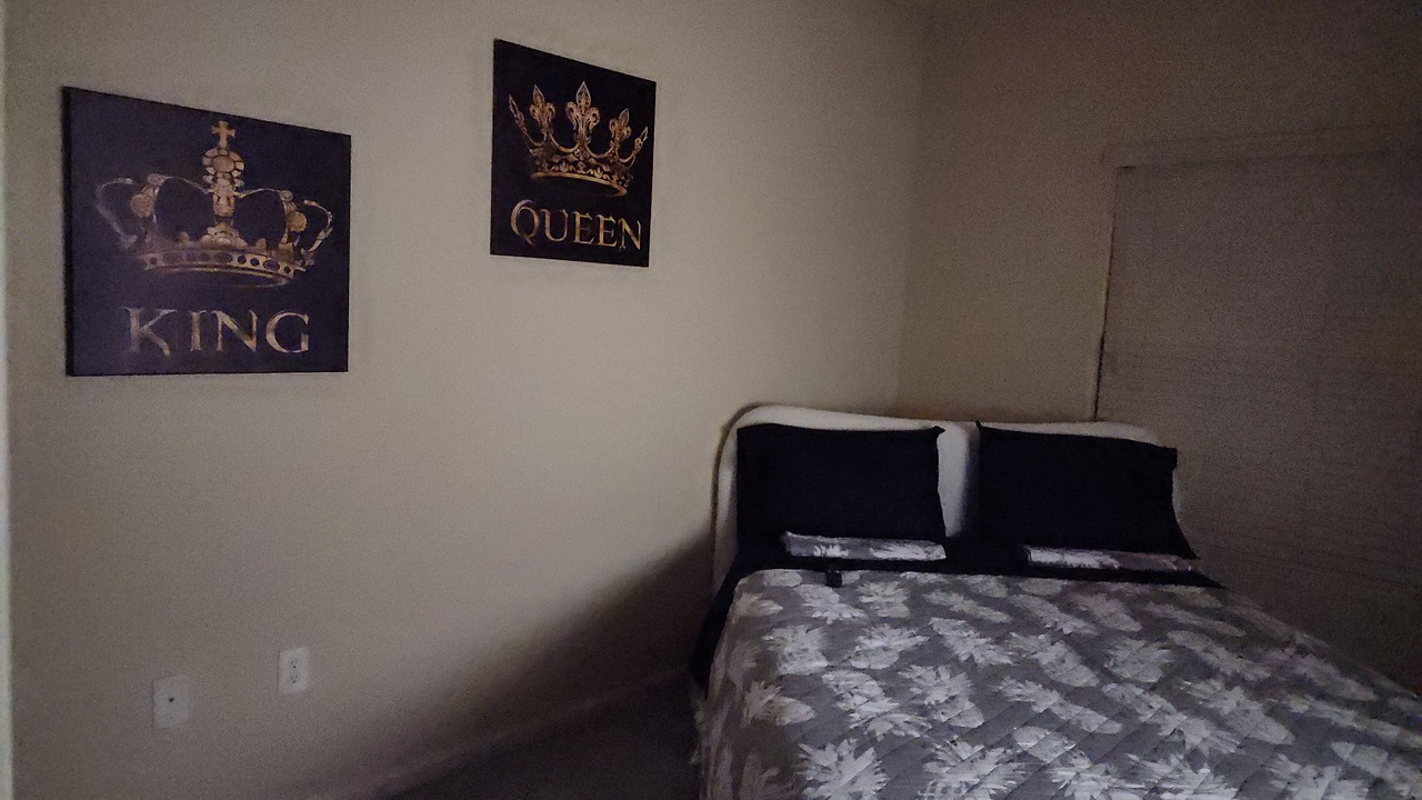 Photo of Bedroom in Executive Park