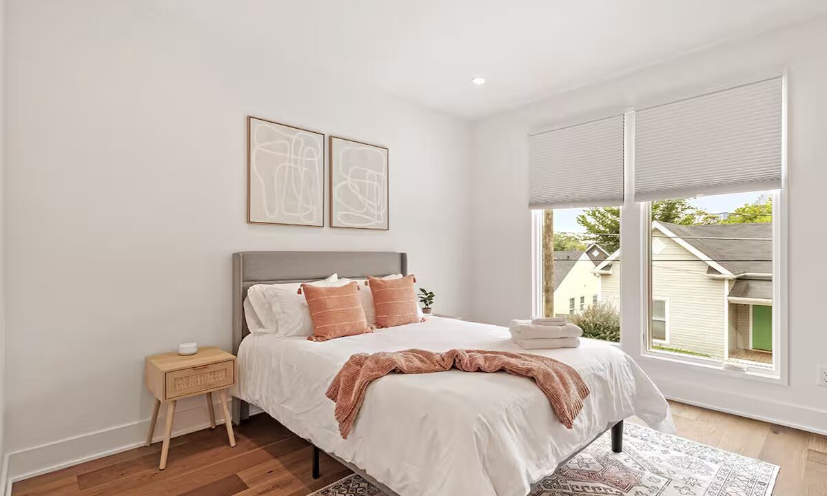Photo of Bedroom in Downtown