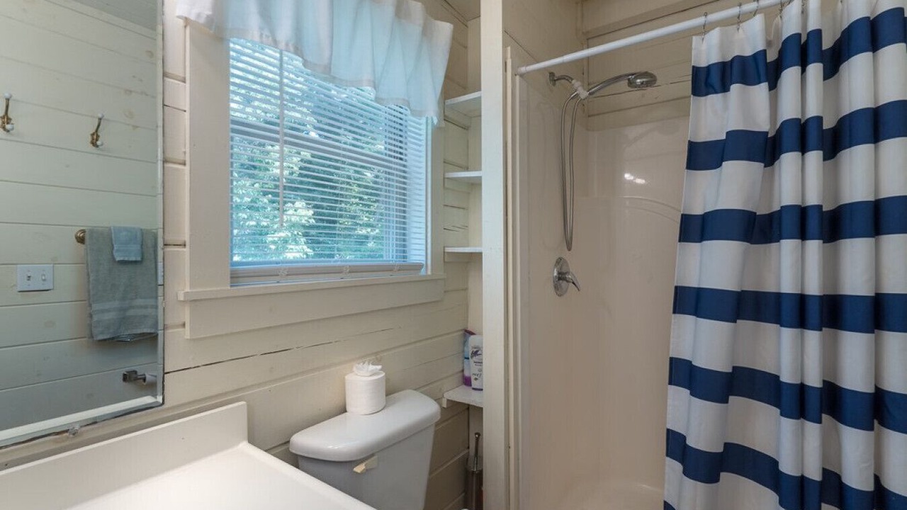 Photo of Bathroom in Murphy