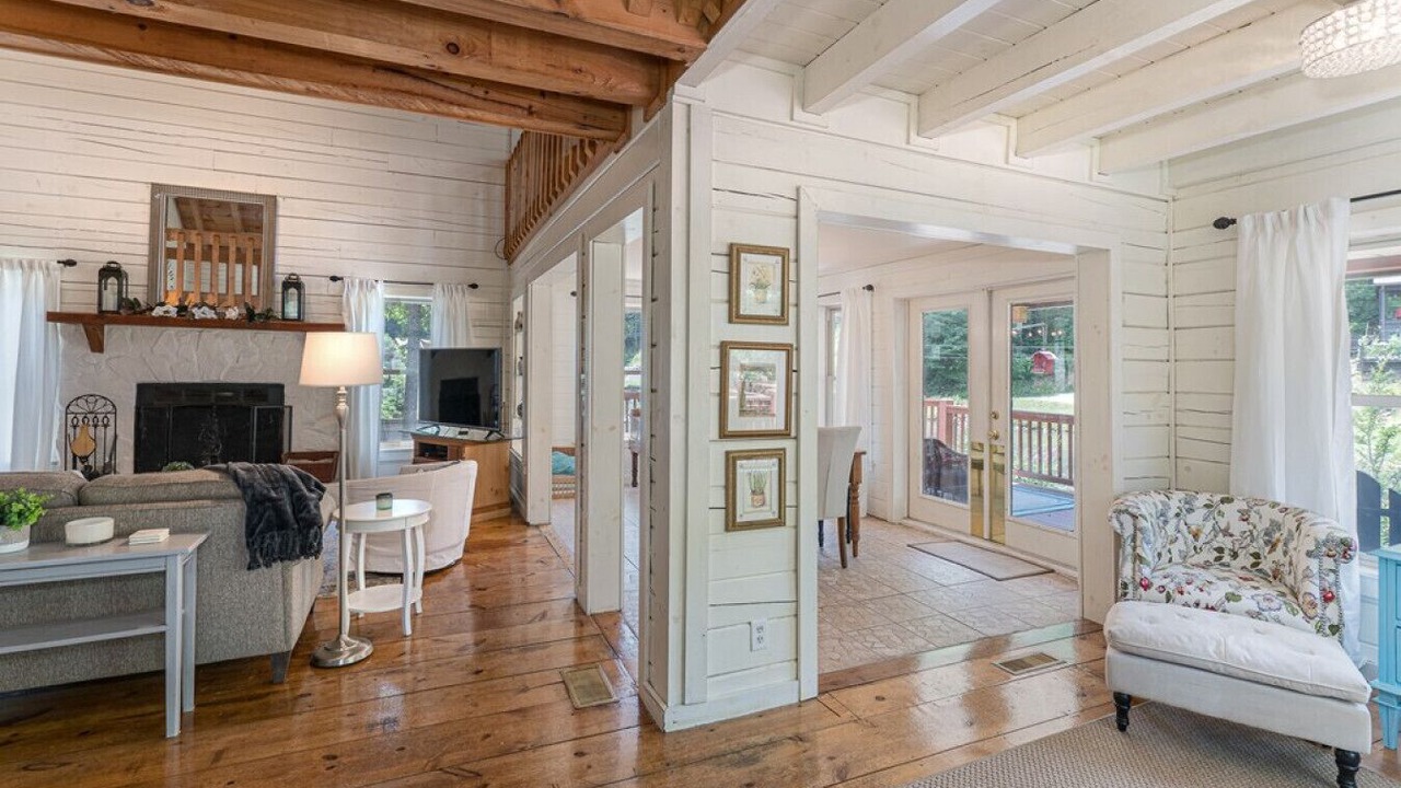 Photo of Livingroom in Murphy