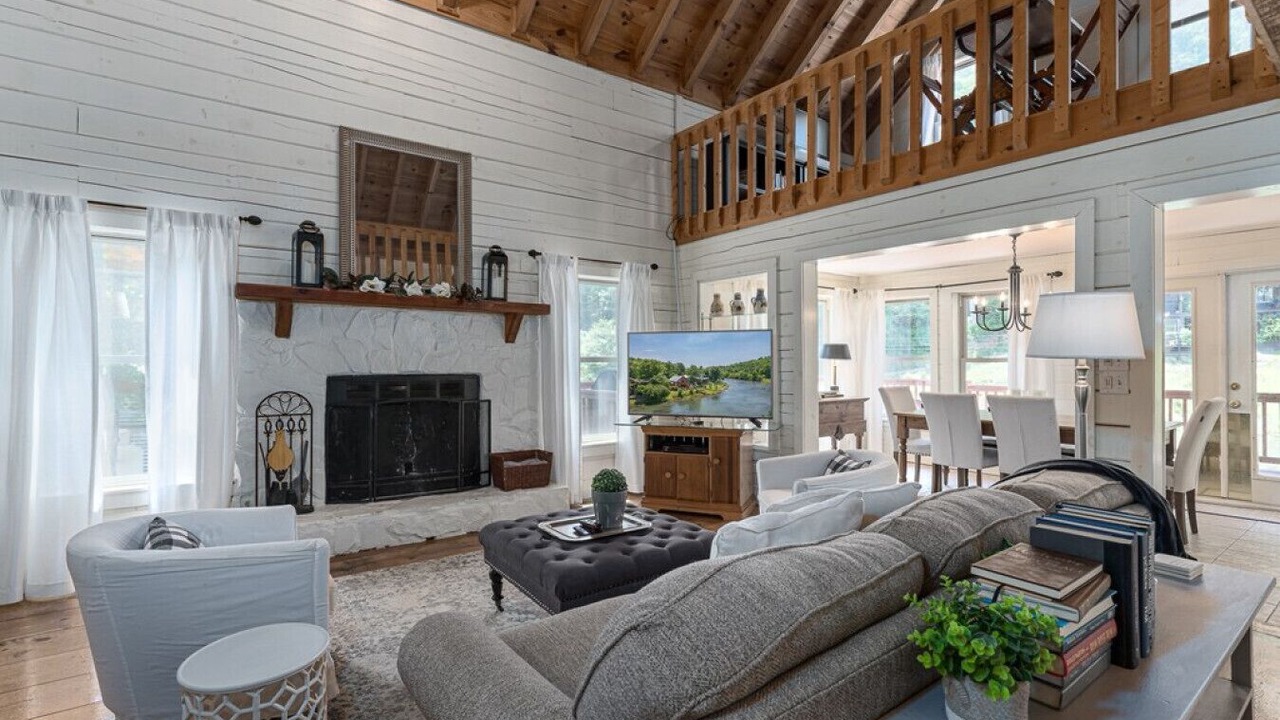 Photo of Livingroom in Murphy