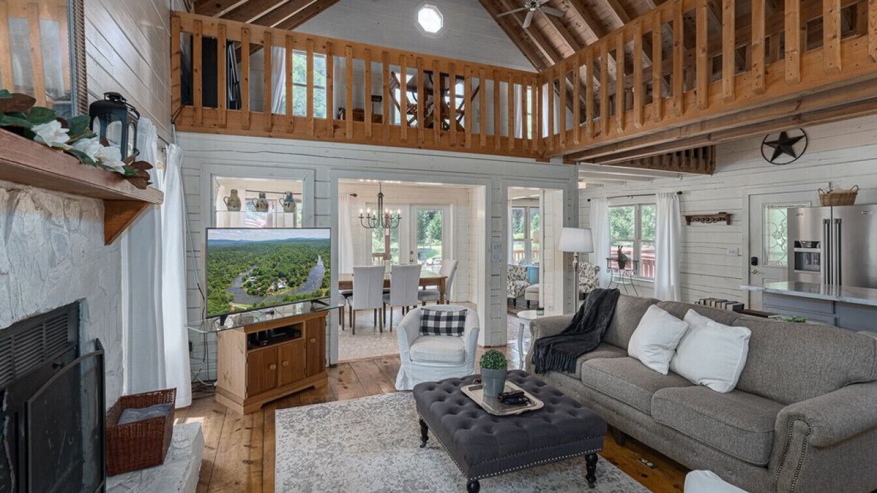 Photo of Livingroom in Murphy