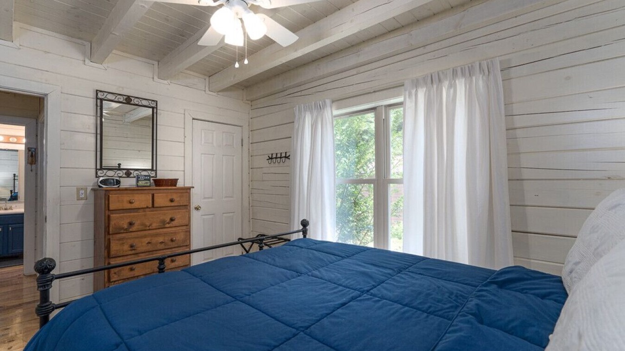 Photo of Bedroom in Murphy
