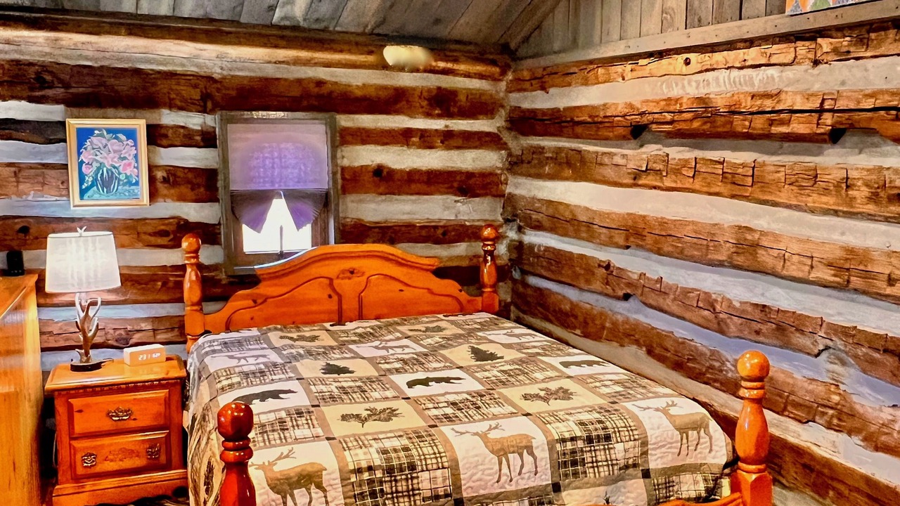 Photo of Bedroom in Pilot Mountain