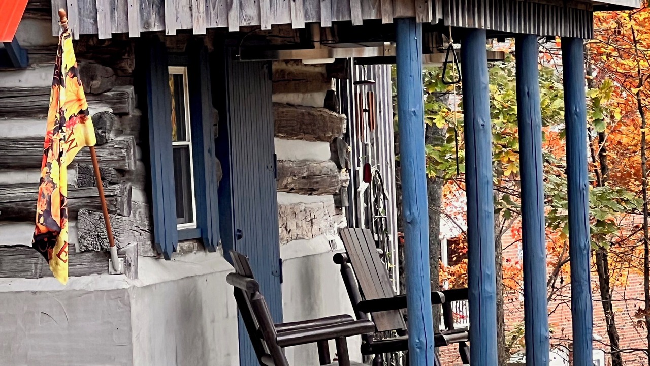 Photo of Patio Balcony in Pilot Mountain