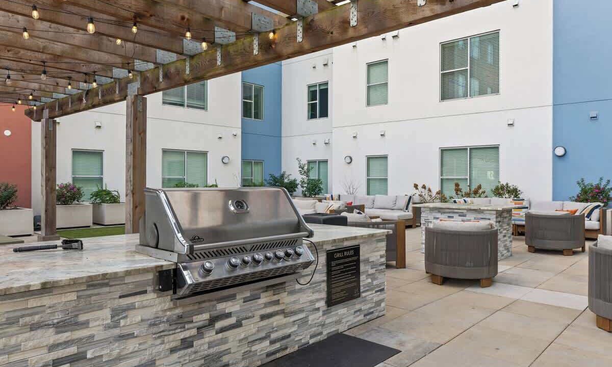Photo of Patio Balcony in Eighth Avenue