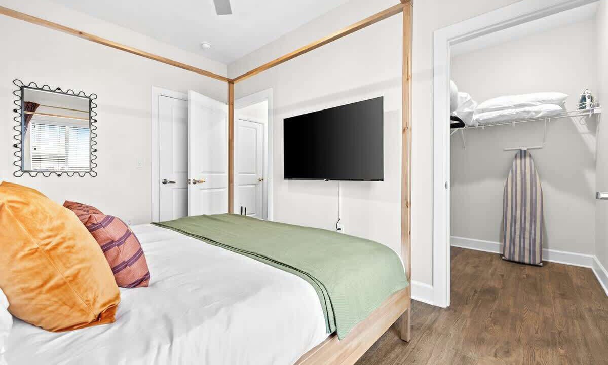 Photo of Bedroom in Eighth Avenue