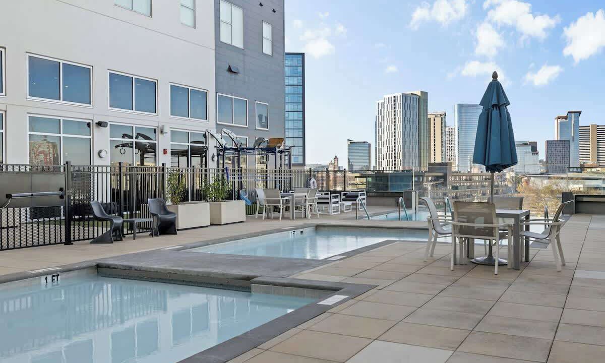 Photo of Outdoor in Eighth Avenue