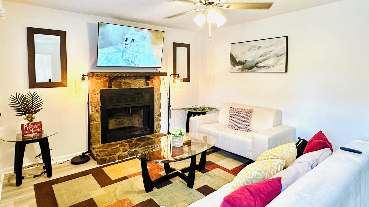 Photo of Livingroom in Pineville