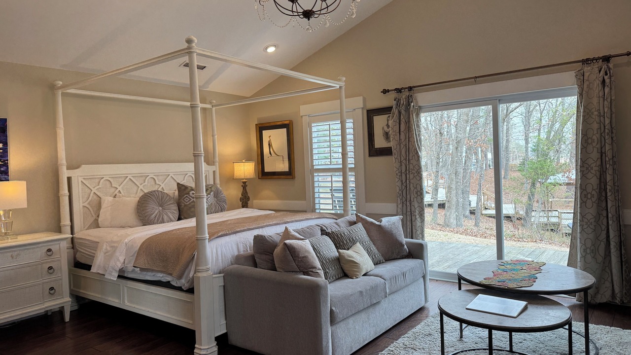 Photo of Bedroom in Elizabethtown