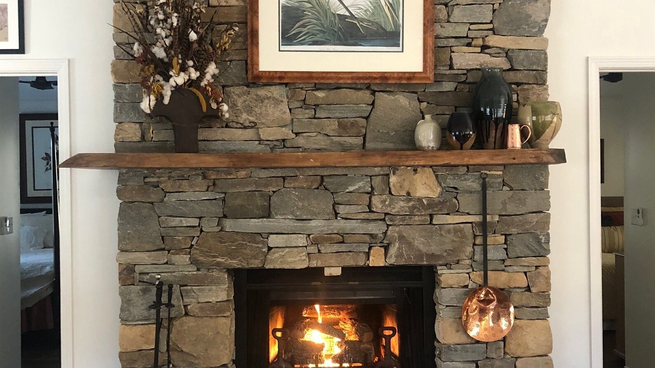 Photo of Livingroom in Cedar Mountain