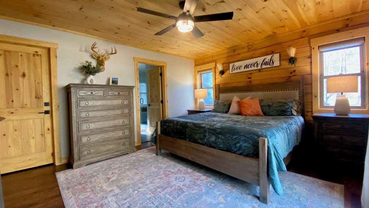 Photo of Bedroom in Deep Gap